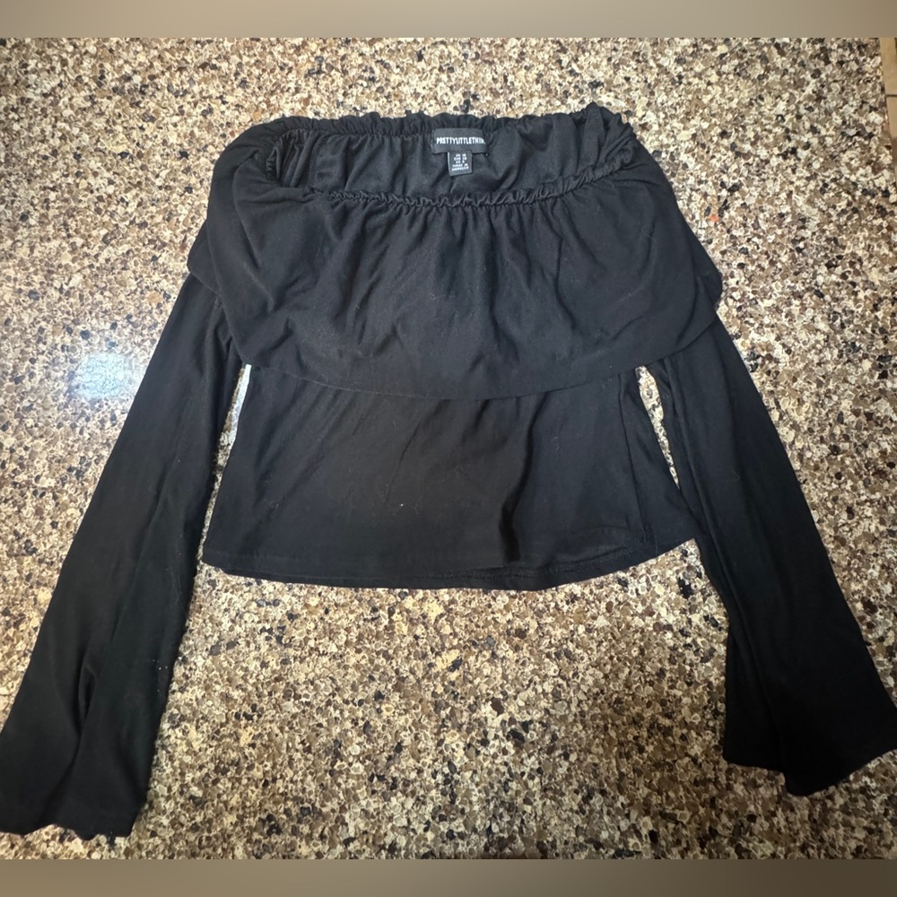 PrettyLittleThing Black Off-Shoulder Women's Top